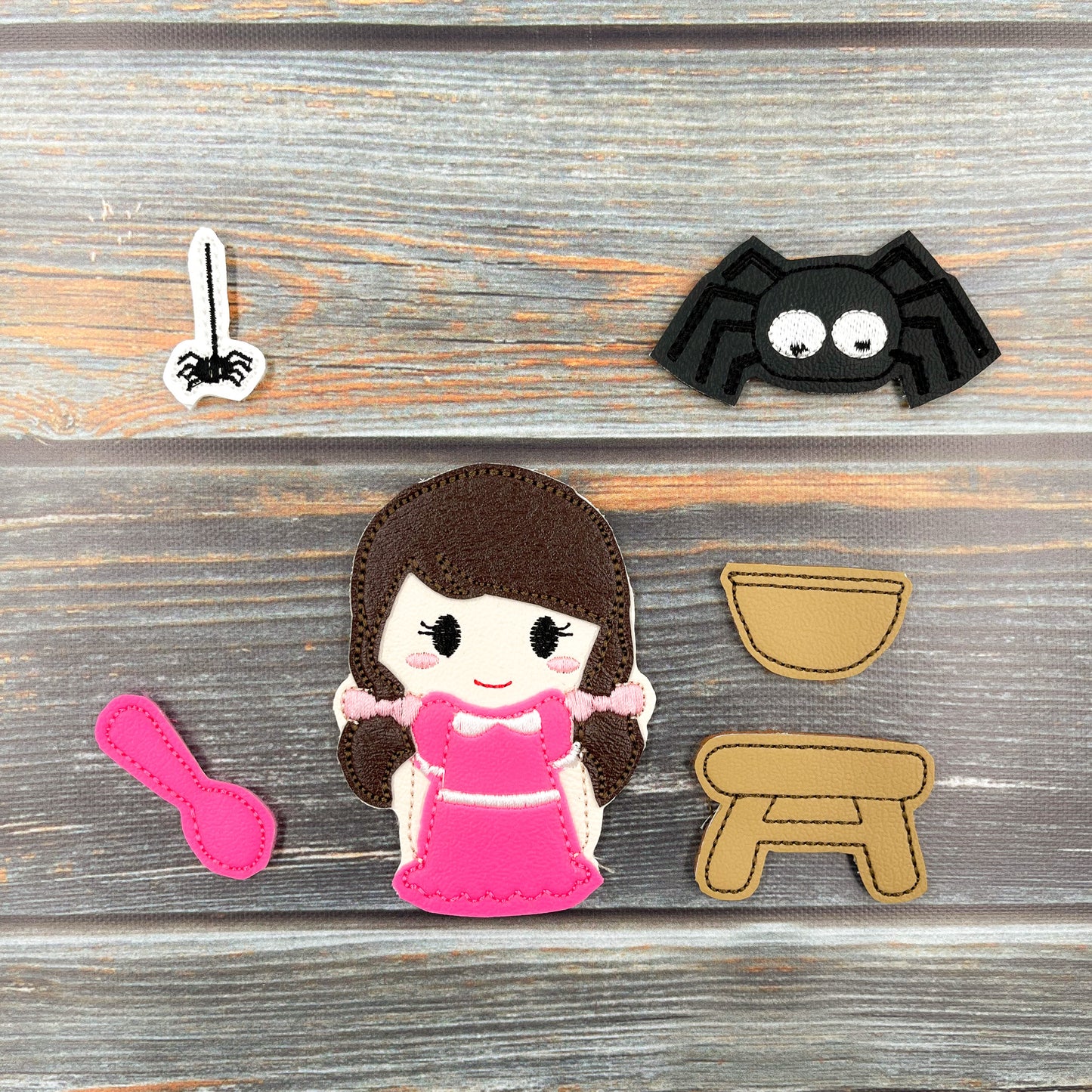 Little Miss Muffet Finger Puppet Set