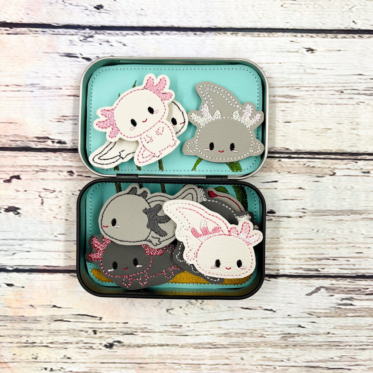Melanoid Axolotls Tin Play Set