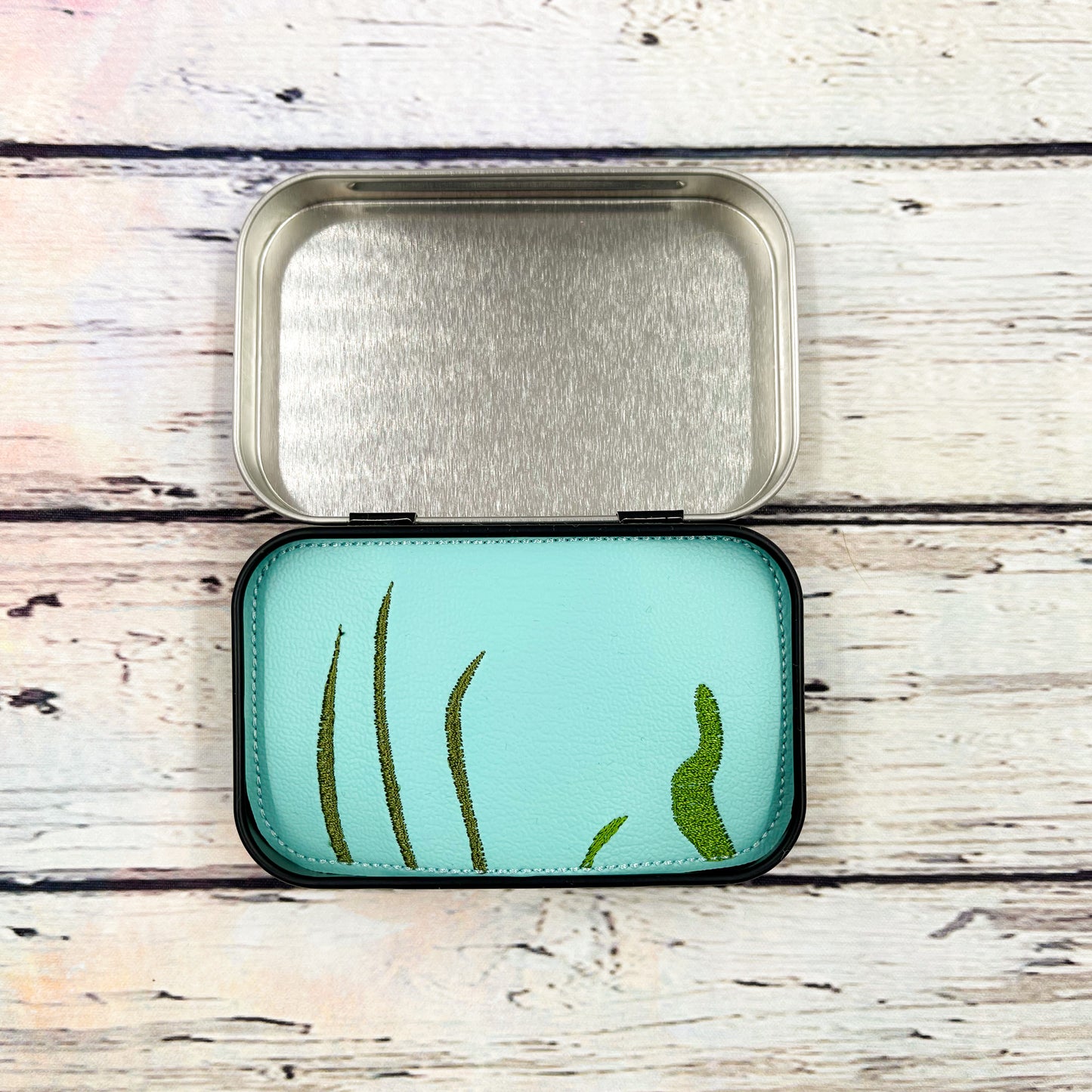 Melanoid Axolotls Tin Play Set